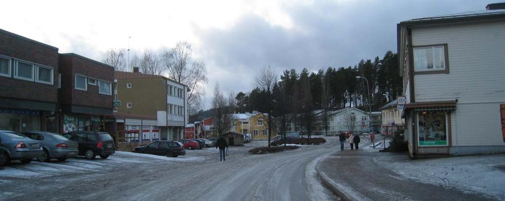 Korpilahden Osuuspankki omistaa suunnittelualueella sijaitsevan tontin 4.