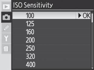ISO-herkkyys voidaan asettaa noin arvoa ISO 100 ISO 1 600 vastaavaksi, 1/3 EV:n välein.