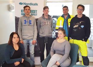 Pg. 32 Henkilöstön kehitys 2016 Yhteistyö yhteisöjen ja koulujen kanssa Nordkalk toimii aktiivisesti yhteistyössä koulujen ja yliopistojen kanssa.