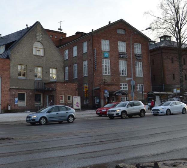 terassi, joka ilmeisesti liittyi pohjoispään ruokalatilaan.