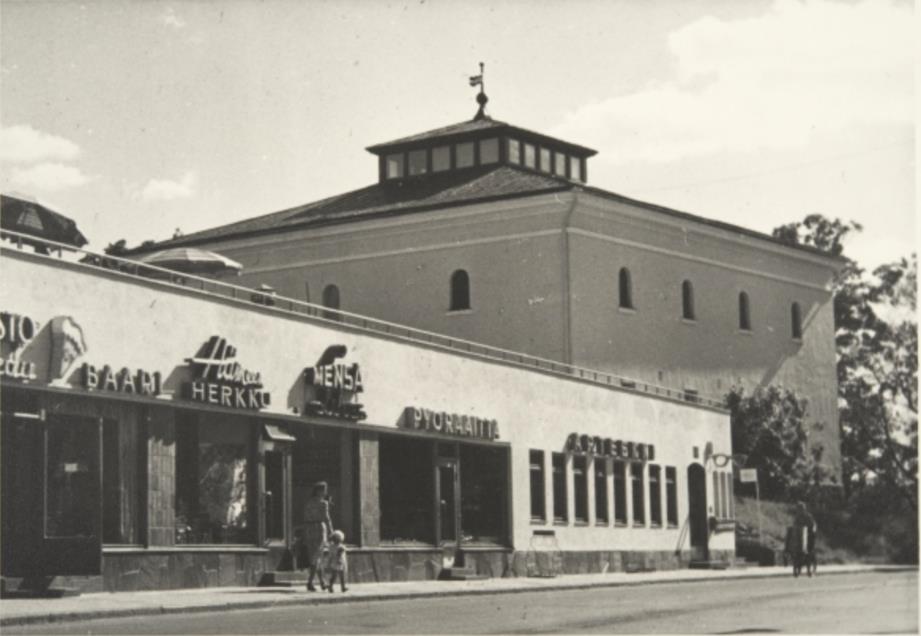 Näkymä Pitkältäsillalta Keinusaareen vuonna 1904.