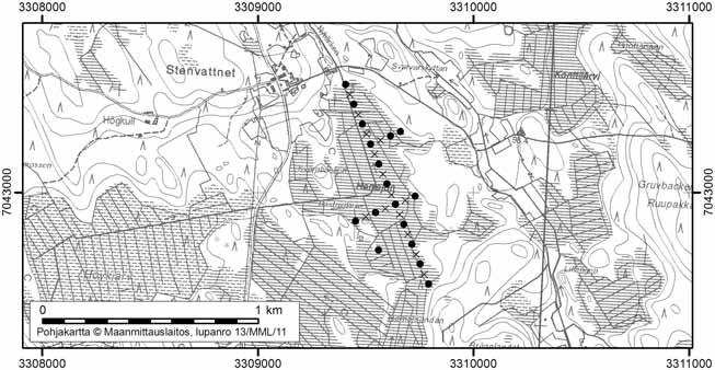 Pedersöressä tutkitut suot ja niiiden turvevarat Osa 1 42. Hemsjön Hemsjön (kl. 2312 12, x=7043,0, y=3309,5) sijaitsee noin 29 km Pedersören keskustasta kaakkoon. Se rajoittuu moreenimaastoon.