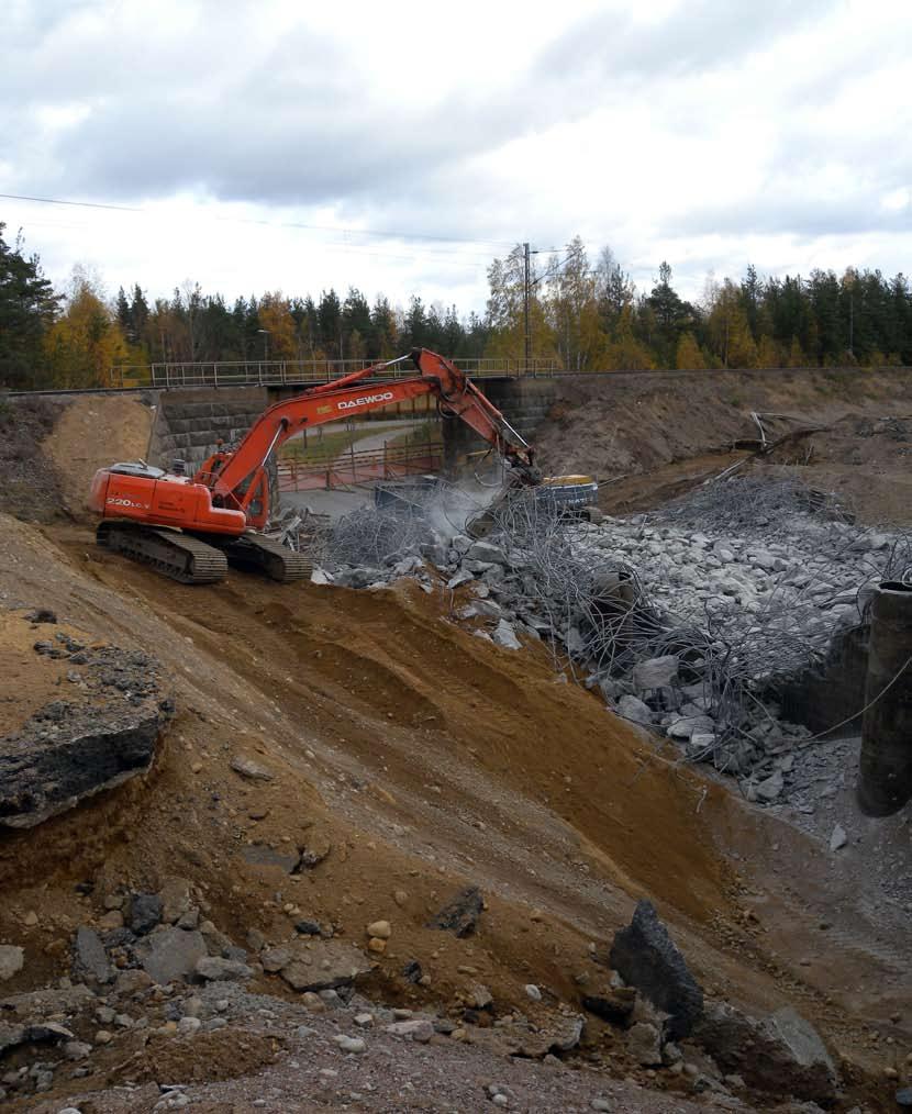 2 3 Sisällysluettelo Projektipäällikön katsaus hankkeeseen...4 Yleistä Kärki Muukko... 6 Ahvenlampi Mansikkala... 6 Suunnittelu Kärki Muukko... 7 Ahvenlampi Mansikkala... 7 Rakentaminen Kärki Muukko.