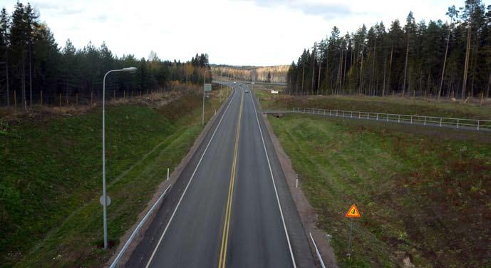 6 7 Yleistä Suunnittelu Rakentaminen Valtatie 6:n Lappeenranta Imatra-perusparannushanke on jaettu kahteen erilliseen urakkaan.