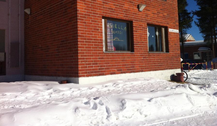 Muohtačalbmi Kirkonkylän kielipesä Muohtačalbmi on aloittanut toimintansa varsinaisessa muodossaan syksyllä 2016. Kielipesä tarjoaa yksilöllistä varhaiskasvatusta 0-5 vuotiaille lapsille.