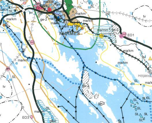 4 2. LÄHTÖKOHDAT JA SELVITYKSET 2.1 SELVITYS SUUNNITTELUALUEEN OLOISTA Rantaosayleiskaavan muutosalue sijaitsee Salmenkylässä Nurmeksen keskustasta n.