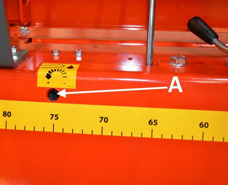 37 / 43 7 Teräketjun voitelu Teräketjun voitelu tapahtuu automaattisesti aina, kun teräketju pyörii.