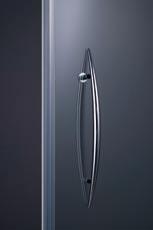 Pieniin kylpyhuoneisiin soveltuu hyvin malli, jonka ovet taittuvat seinää vasten eivätkä näin ollen vie lattiatilaa.