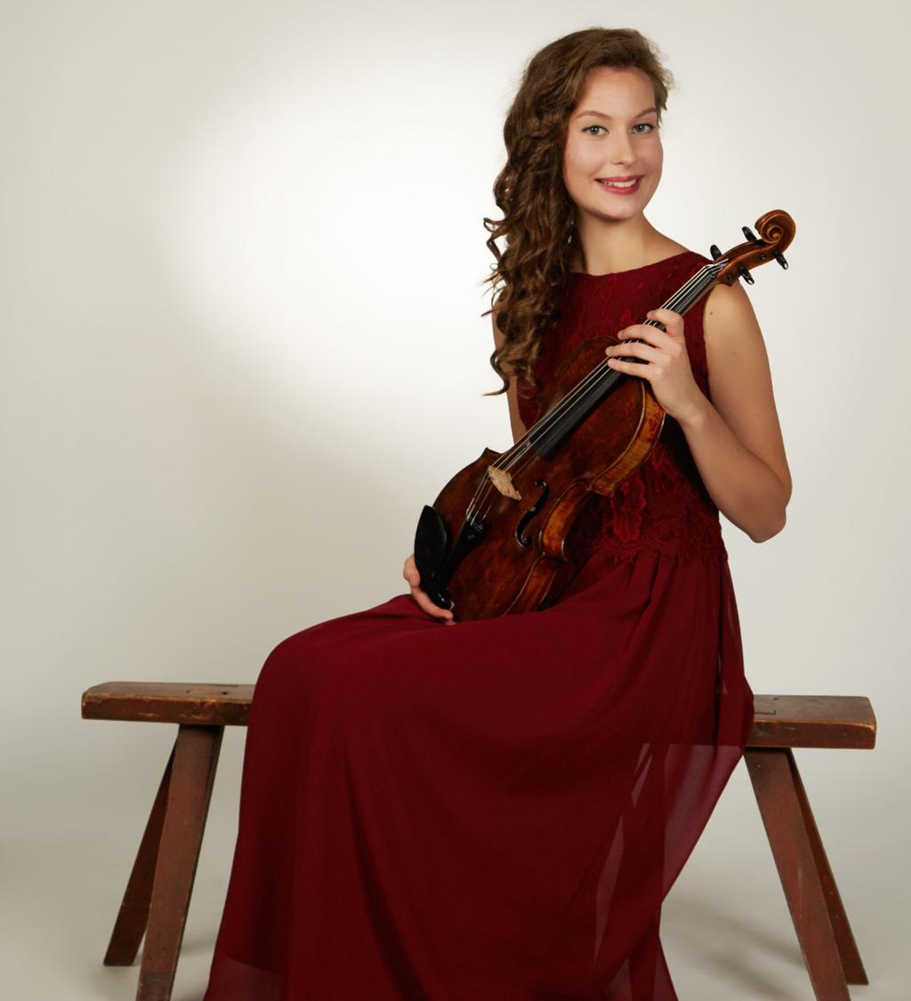 Saara Kurki (s. 1996) aloitti viulunsoiton 7-vuotiaana.