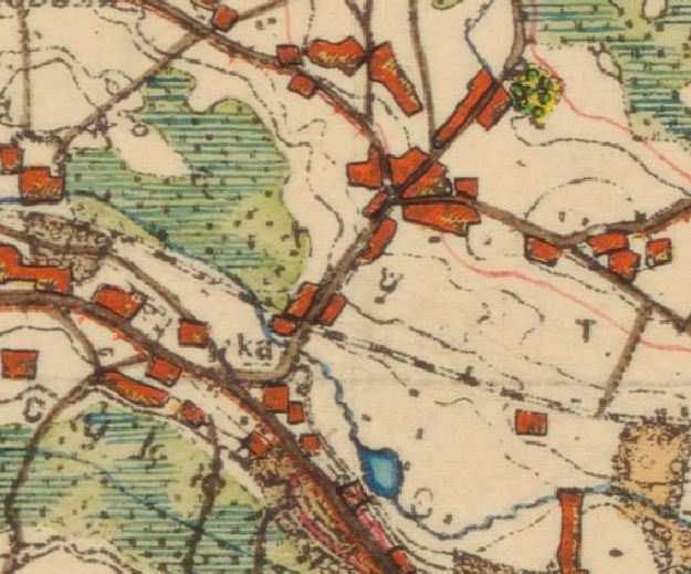 8 Tutkimuskohteen sijainti merkitty ympyrällä vuodelta 1912 olevaan karttaan, jolloin tontin kohdalla oli peltoa.