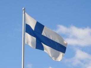 Mitä tarkoittaa olla suomalainen? Mikä meitä suomalaisia yhdistää, mistä olemme ylpeitä, mitä pelkäämme ja mihin olemmekaan menossa? Matkaa kanssamme Suomen tarinaan!