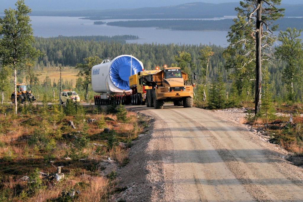 1 hehtaarin alueelta. Kuljetettavat tuulivoimalakomponentit vaativat hyötyleveydeltään vähintään 5 metriä leveän tien.