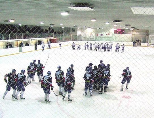 Jälleen ratkaistiin Lapin ykkösjoukkueen asema Ylitorniolla 15.11.2006. Rovaniemen RoKi kaatui 4-3 lukemin. ETPO-7 Lapin menestynein jääkiekkoseura Suomalaiset ovat tunnetusti jääkiekkohullua kansaa.