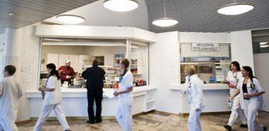 2. KEHITTÄMISTARPEET Tarvitaan tietoa siitä kuinka tehdä kehittämistyötä Väestövastuujärjestelmän jälkeisen uuden mallin rakentaminen Vastaanottoaikojen puute/ hoitoonpääsyn vaikeus 3.