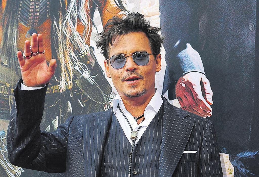 HOLLYWOODILLA ON DEPPIN MIELESTÄ SYYTÄ HÄVETÄ JOHNNY DEPP HALUAA OIKAISTA ENNAKKOLUULOJA HELSINKI N:o 124 15. vuosikerta Keskiviikko 3. heinäkuuta 2013 www.metro.fi facebook.