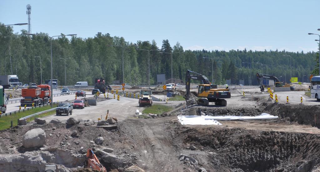 Liikenteen linjaukset - Tienpidon suunnitelma Sivu 1/2 Etusivu» Toiminta ja tavoitteet» Liikenteen linjaukset Liikenteen linjaukset Valtakunnalliset liikennepoliittiset painotukset, kuten käyttäjien