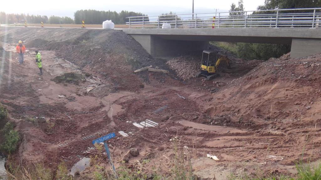 Hanhijoen sillan rakentamisvaihe 2015 Kallio murskeen