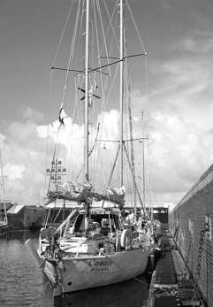 21 Kielin kanavan Itämeren puoleisessä päässä 7.7.2009 huvivenesatamaan, Kieliin johtavan laivaväylän itäpuolella väylän suussa. Laboe on tasokas marina ja sitä voi täydellä syyllä suositella.
