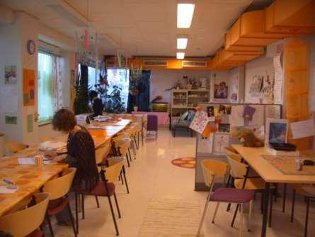 2005 Muutto uusiin, 5 kertaa suurempiin tiloihin Tyttöjen Tuvalle alkoi tulla tyttöjä myös ilman omaa Isosiskoa, jolloin Isosisko-projektin työntekijä alkoi viettää aikaa tyttöjen kanssa.