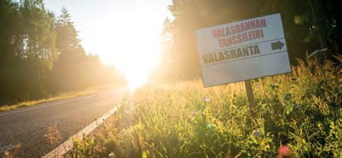 ILMOITTAUTUMINEN LEIRILLÄ Valitse ohjelmasta sinua kiinnostava laji ja taso. Ilmesty paikalle suoraan siihen saliin ja sille tunnille kuin haluat.