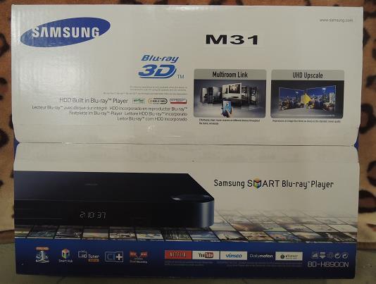 M27 Modeemi/Reititin ASUS 4G-AC55U Dual-band LTE-modeemi ja WiFi-tukiasema M28 Vaatteita Laatikollinen Umbro vaatteita + reppu M29 Sekalaista tavaraa Laatikollinen, mm; Valonheitin x2, mittanauhoja,