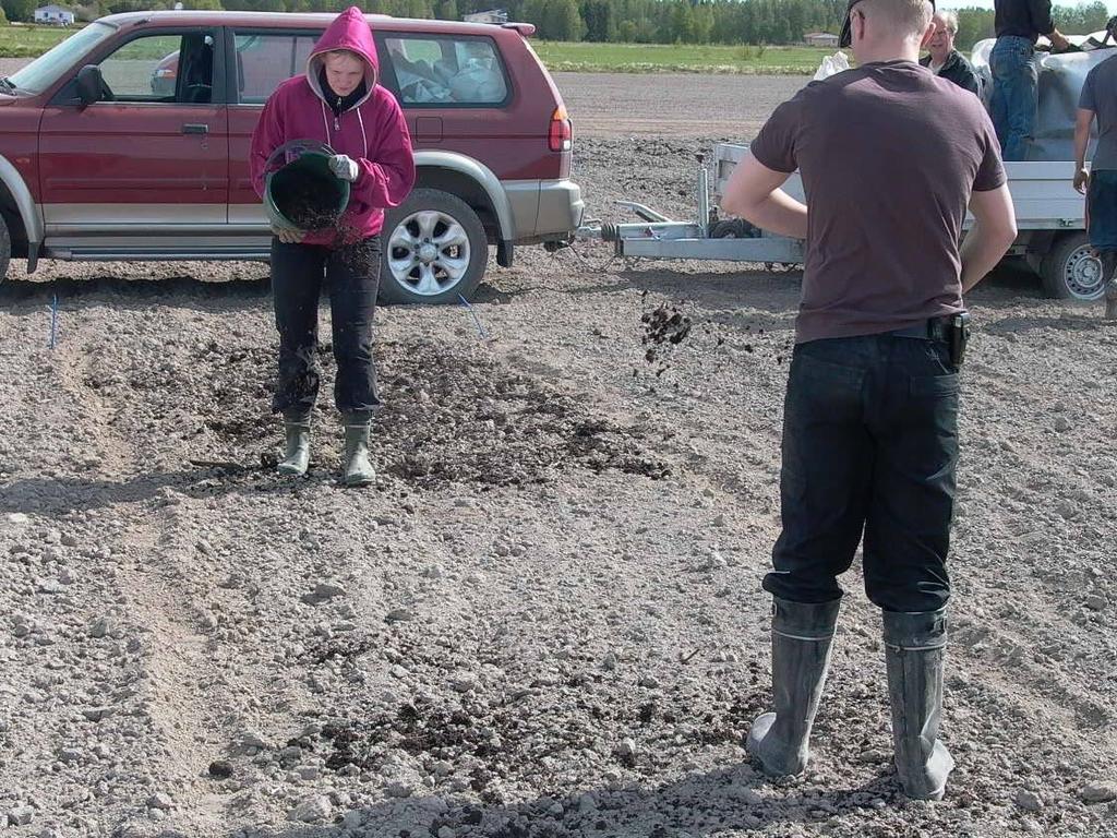 Koeviljely 2008 aloitettiin koeviljelyä MTT:n kanssa Ylistarossa Peltoviljely