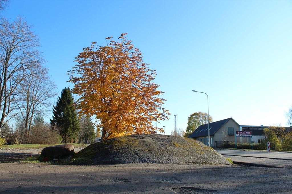 Kalevipoja Luisukivi e Hundikivi e Kõpsoni