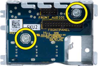 Kiristä ruuvit, joilla I/O-paneeli kiinnittyy I/O-paneelin kehikkoon. 3. Kytke I/O-paneelin kaapelit. 4. Aseta USB 3.