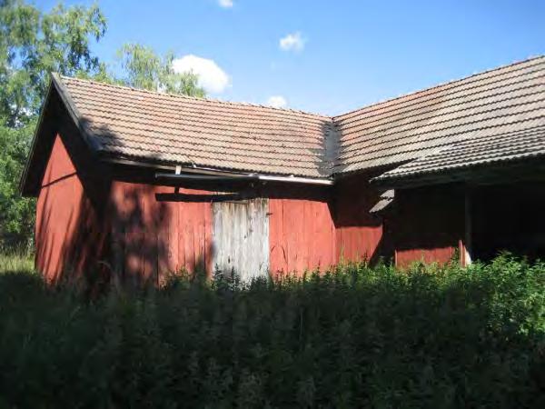 Osin tiili-, osin rankorunko.