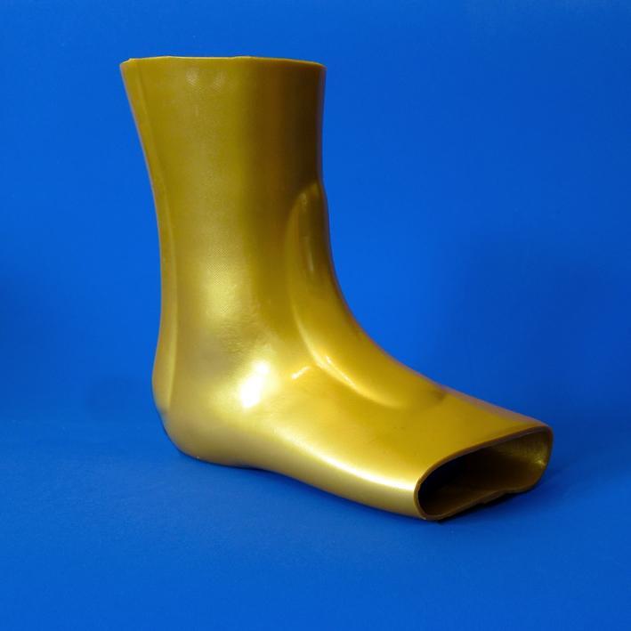 19 Seuraava merkityksellisesti aiemmasta eronnut versio on ns. The Golden Foot.
