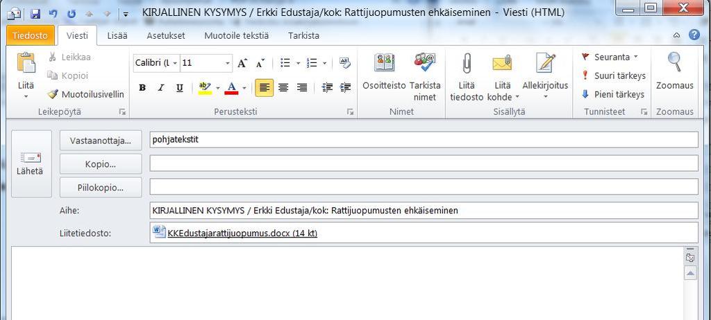 Jos olet tallentanut asiakirjan, näyttöön ilmestyy sähköposti-ikkuna, jonka Vastaanottajakentässä on jo valmiina viestin vastaanottajan osoite (Pohjatekstit), Aihekentässä asiakirjasi tiedot sekä