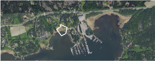 Sieltä on Etelä-Sipoon paikalliskeskukseen ja Sipoon toiseksi suurimpaan taajamaan Söderkullaan noin 7 km:n matka. Porvoontieltä (mt 170) erkanevasta Örnvikintiestä osa kuuluu muutosalueeseen.