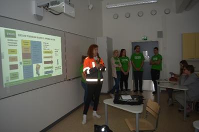 -16) Esedu on the road (Haukivuori, Kangasniemi, Juva) 9-luokkalaisten luona vierailu -> Juvan Lehti 9-luokkalaisten vierailut Esedulla (Lievestuore, Kangasniemi, Suonenjoki, Rautalampi,