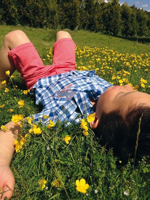 Teemana oli Adoptioiden oikeutus perhettä vailla olevien lasten elämän parantaminen.