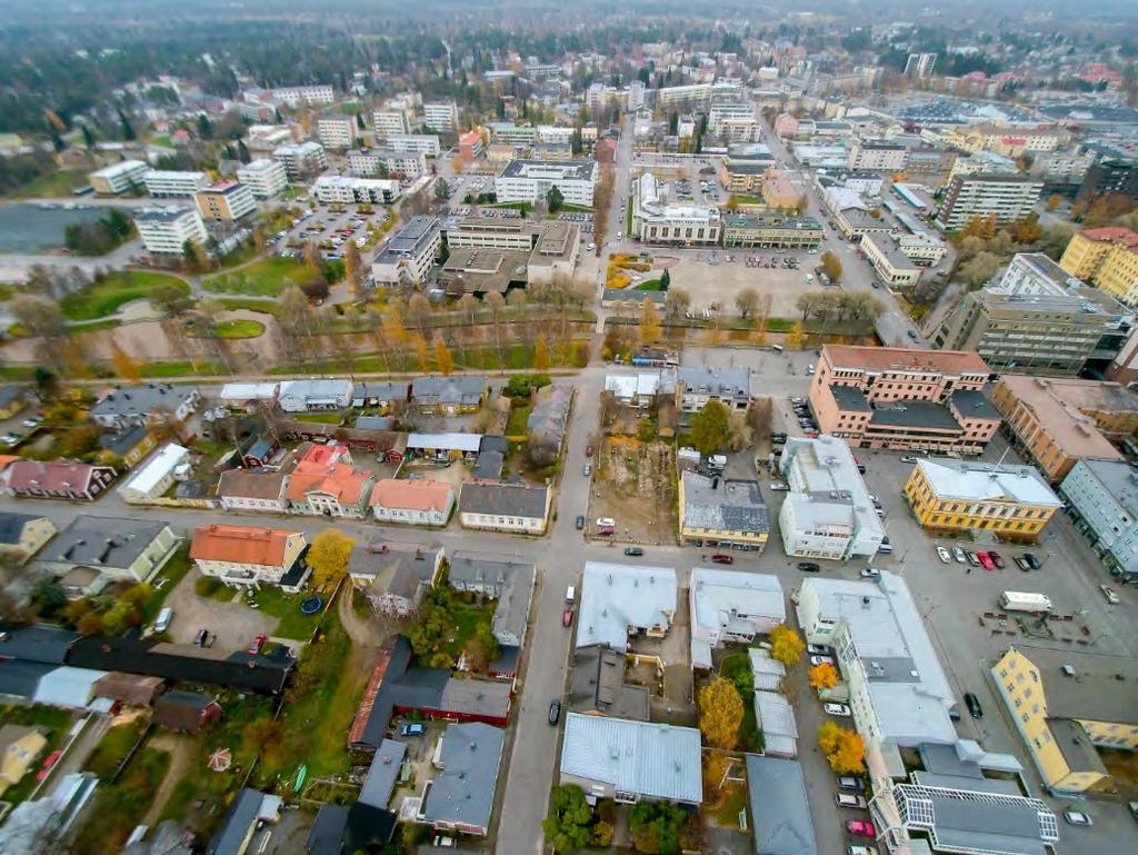 Tutkittu tontti on ympäröity punaisella värillä.
