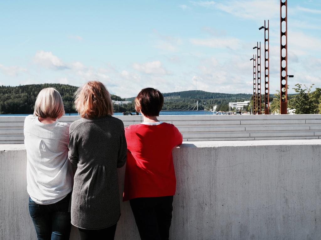 Lisätietoa aiheesta Toivottavasti materiaalimme tarjosi sinulle lisätietoa työhyvinvointiin liittyen ja vastasi sinua askarruttaneisiin kysymyksiin.