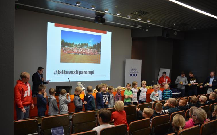 omalla paikkakunnalla ja Urheiluakatemian olemassaolo tekee Joensuusta houkuttelevan vaihtoehdon urheilijoille ympäri suomea. Yritysmaailman terveiset kertoi Nordean Jari Turunen.