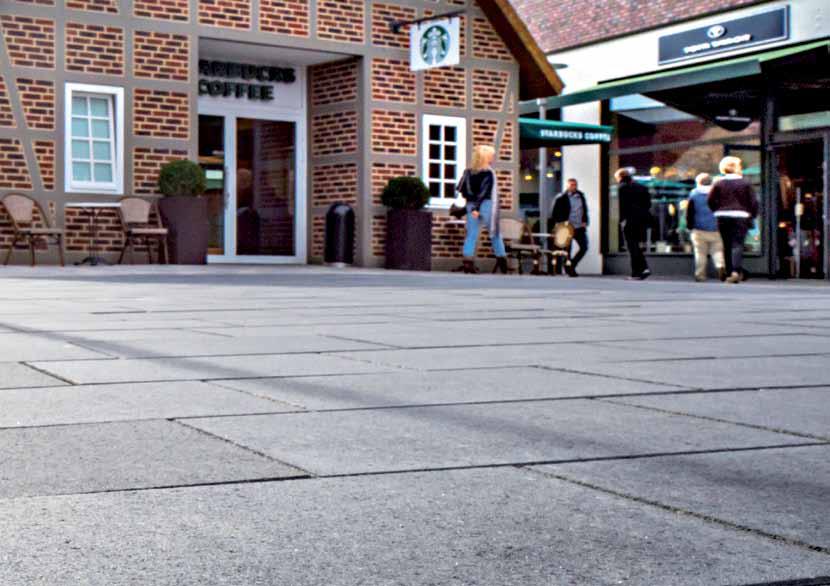 ANRIN Kuivatusjärjestelmä Tuote- ja logistiikka keskuksessamme Anröchtessa, North Rhine Westphaliassa, olemme kehittäneet ja tuottaneet pintavesikourujen edelläkävijän, joka on tehty hartsibetonista,