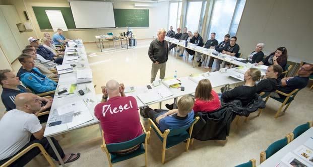 Ohjelma I Moduuli Työyhteisösovittelun lähtökohdat 1. päivä 09.30 10.30 Kurssin avaus ja osallistujien... esittäytyminen/odotukset 10.30 12.