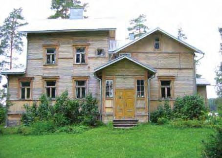 toimi vapaussodan jälkeen orpolasten asuntola. Rakennus kunnostettiin 1920-luvulla. Sitä ennen rakennusta ympäröi avokuisti. (A).