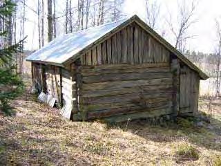 Puharila 4 Historia Väinölä I (1:26) lohkottiin vuonna 1933 Pietilän tilasta, joka oli A.B. Valkiakosken omistama.