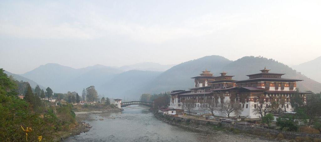 Bhutanin lintumatka 7.4.-25.4.2018 Linturetkikohteena Bhutan on ainutlaatuinen kokemus.