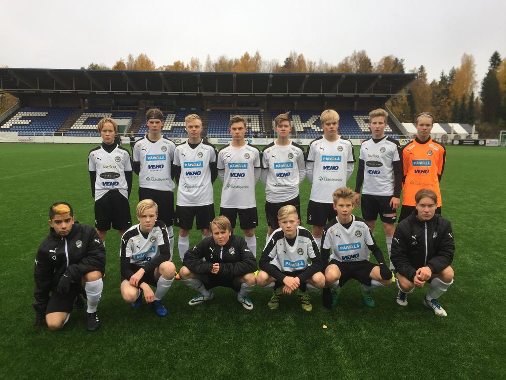 C15 päätti kautensa hienoon 5-0 voittoon RaiFusta! FC Haka C15. Kauden viimeisen pelin kaikki pelaajat. Yksi aikakausi on tullut päätökseensä.