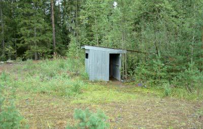 sista (Rintala 2006). Suojelualueen itäreunalle on tullut uusi kuoppa (7), josta on ollut vähäistä ottoa.