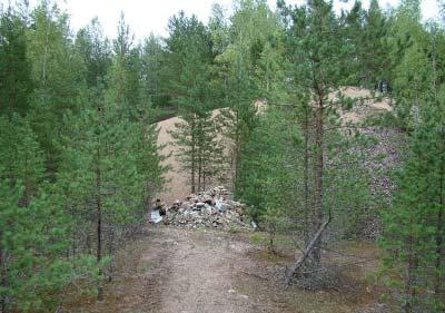 0258701 Kajala Alueella ei ole kiireellistä kunnostustarvetta, seurantaa tulee kohdentaa kuitenkin kuopan 5 alueella tapahtuvaan maankaatoon ja vanhaan maankaatopaikkaan(kuoppa 4).