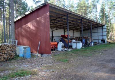 Kuopilla ei ole kiireellistä kunnostustarvetta. 0274751 Lavaksenharju Alueella sijaitsee 12 maa-ainesten ottopaikkaa, joista ainoastaan yksi kuoppa on kokonaan muotoiltu.