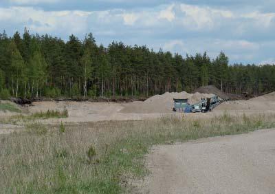 etteivät ne kasva umpeen. Kaikille Ruskon pohjavesialueille tulee laatia kunnostussuunnitelma. Lupatietojen vertailu Matalia lampia kuopan 13 alueella.