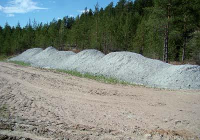 0273809 Leisku Kuopan 1 alueella on ottotoiminta käynnissä, mutta maa-ainesrekisterissä ei ole lupatietoja alueelta. Kuopan ottotoiminnan luvantarve on hyvä selvittää.