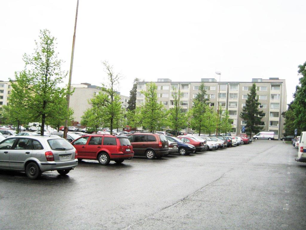 7 Yleisnäkymä tontille.
