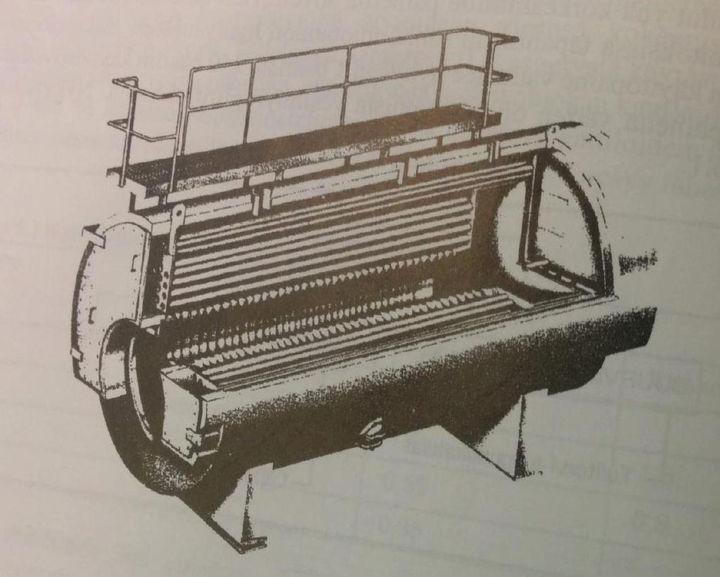 15 3.4 Suurvesitilakattilat Suurvesikattilat, josta esimerkki kuvassa 7, ovat yleensä öljy- tai kaasulämmitteisiä. Itse polttoaineen palaminen tapahtuu tulitorvessa.